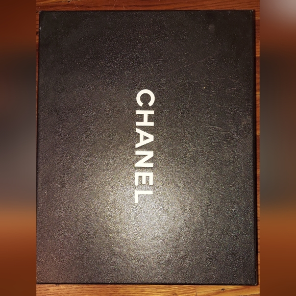 Authentic Chanel Tan Lambskin Thong Sandals w/box and dust bags. Good Condition! - Picture 10 of 10